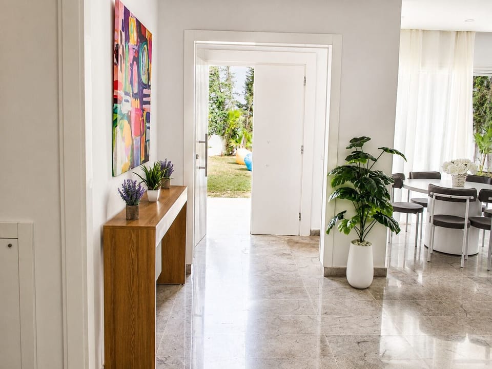 Deluxe Villa, Balcony, Pool View | Living area