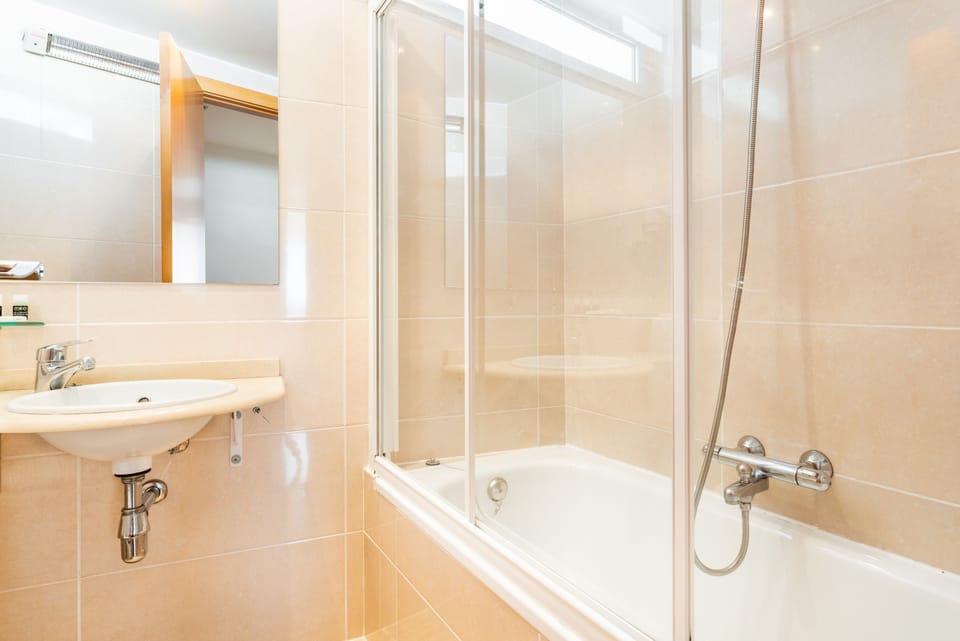 Minibar, in-room safe, desk, free cribs/infant beds
