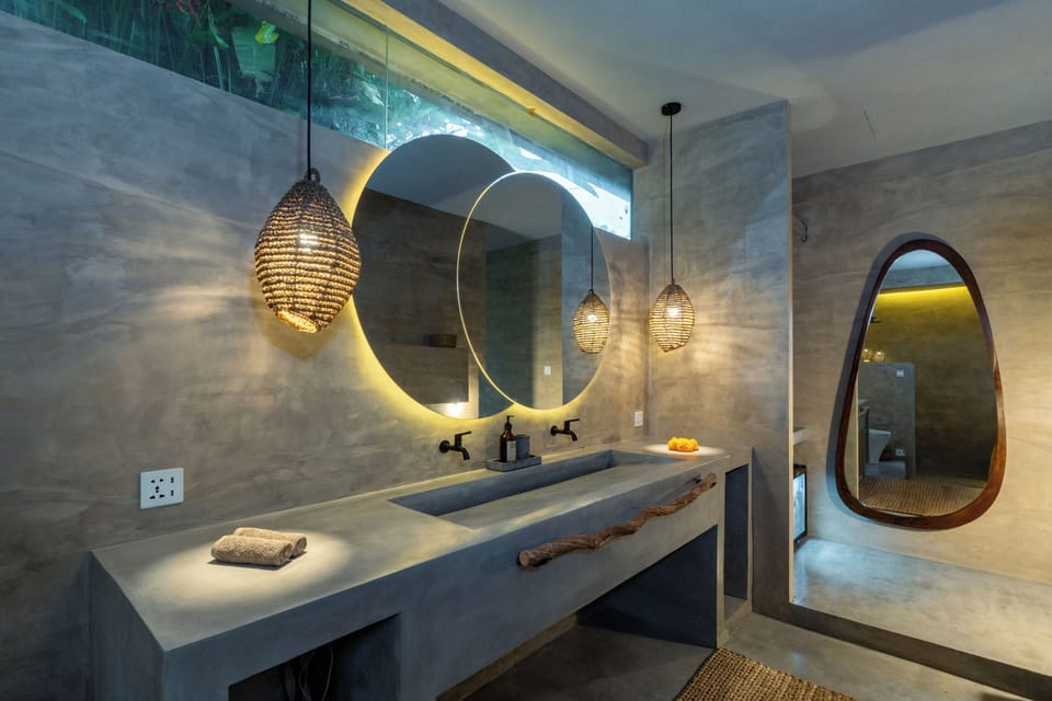 Junior Suite, Private Pool, Valley View | Bathroom | Shower, rainfall showerhead, free toiletries, hair dryer