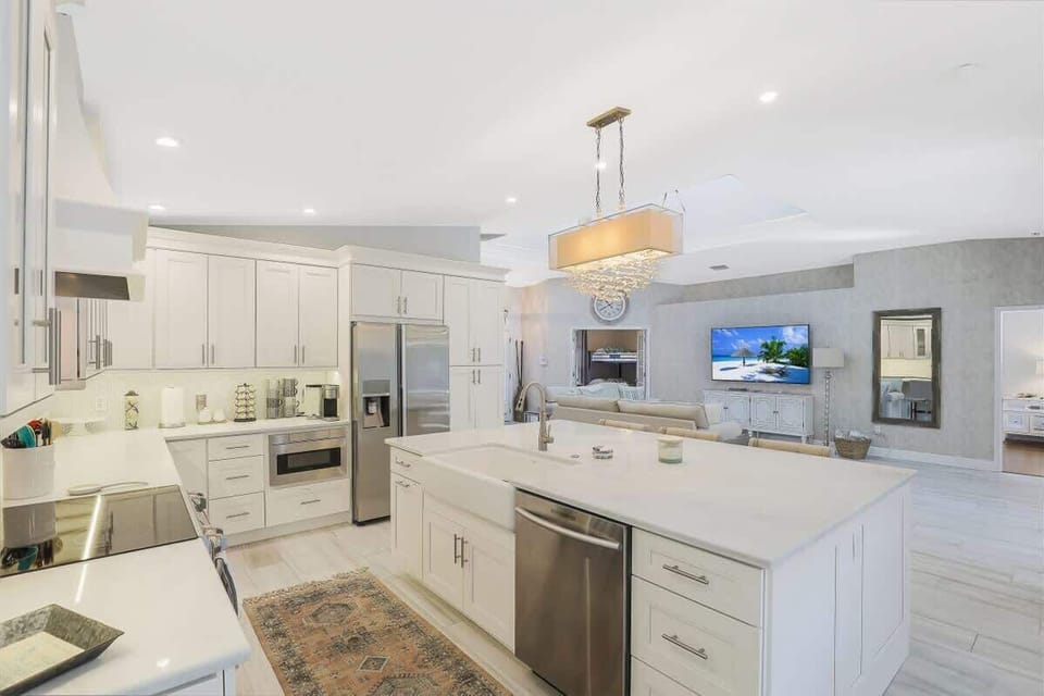 Everything you would need to make a delicious meal in this large, gorgeous remodeled kitchen.  Coffee maker, full spice rack, olive oil, all the extras that many AIRBNB's don't include.  