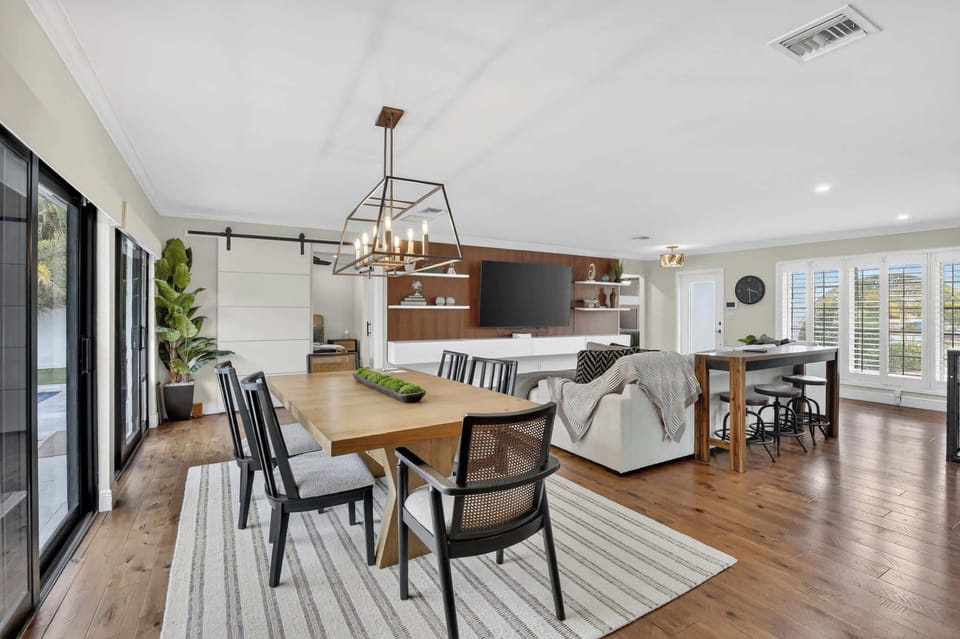 Stylish dining with plenty of room to gather and connect