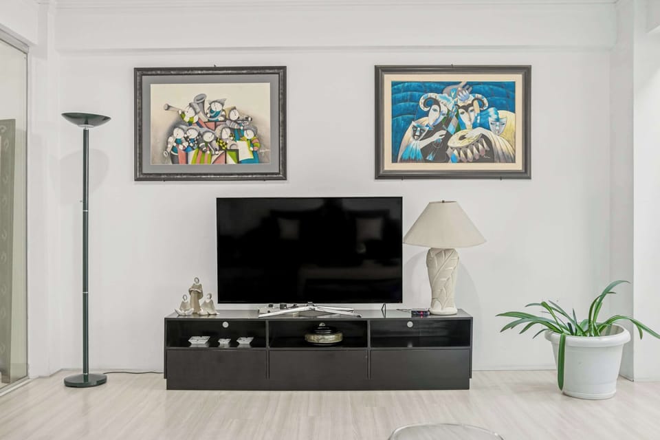 2nd living room space for entertainment