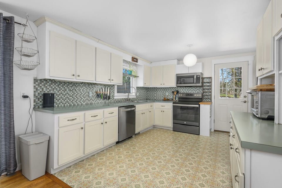 Fully equipped kitchen