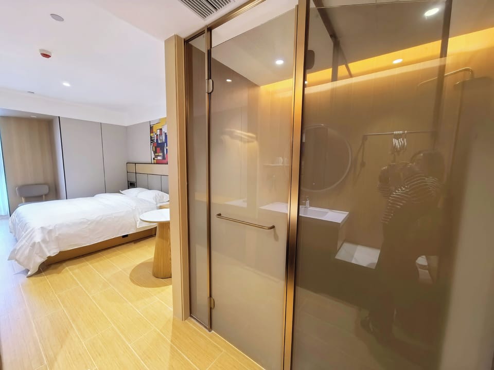 Superior Double Room | Desk, laptop workspace, WiFi (free), bed sheets