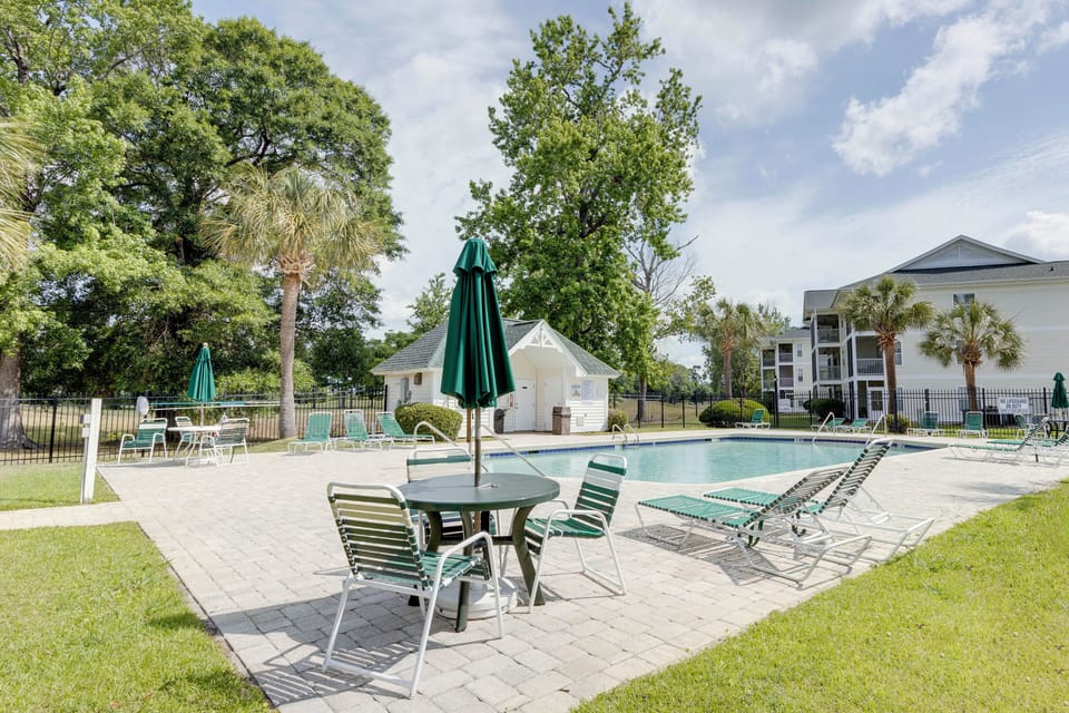 River Oaks | Community Amenities