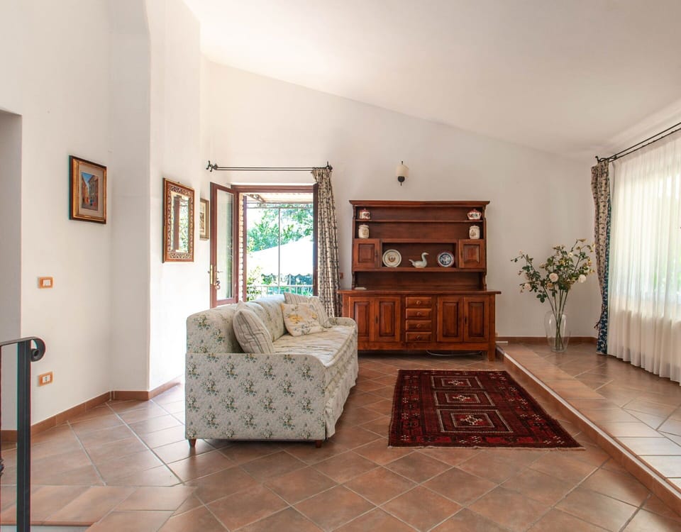 Autumn, Living Room, Spring, Summer