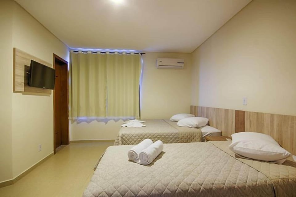 Minibar, iron/ironing board, free WiFi, bed sheets