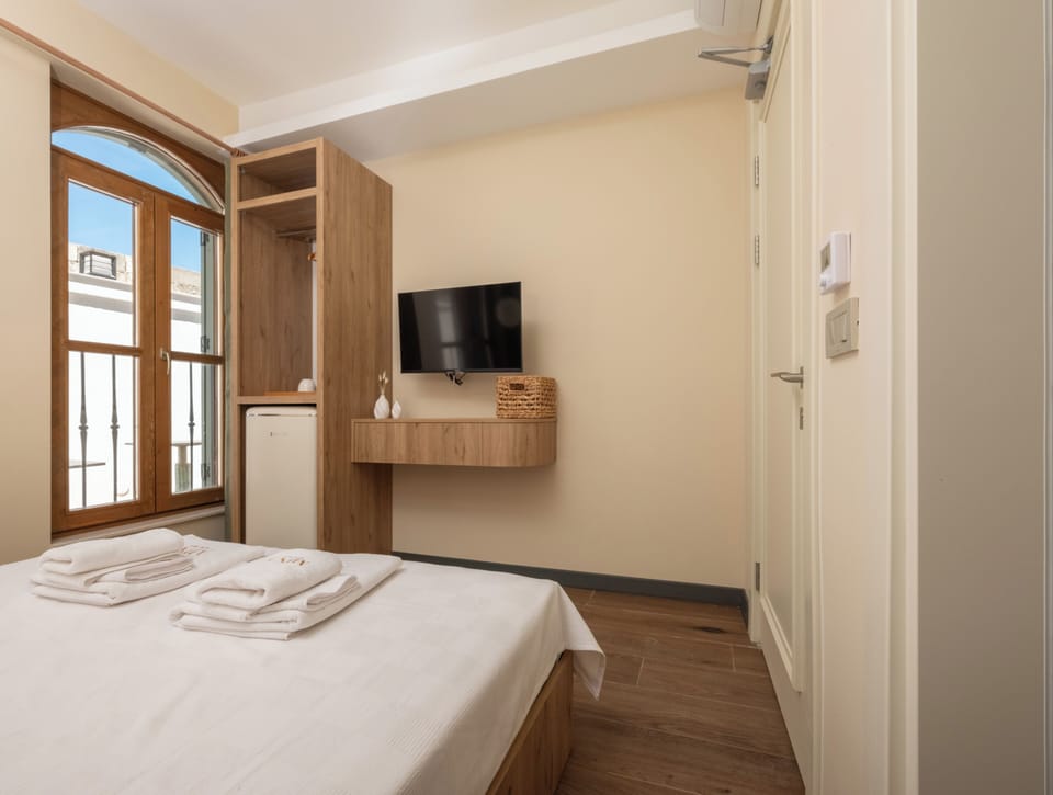 Deluxe Room, Garden View | Free WiFi