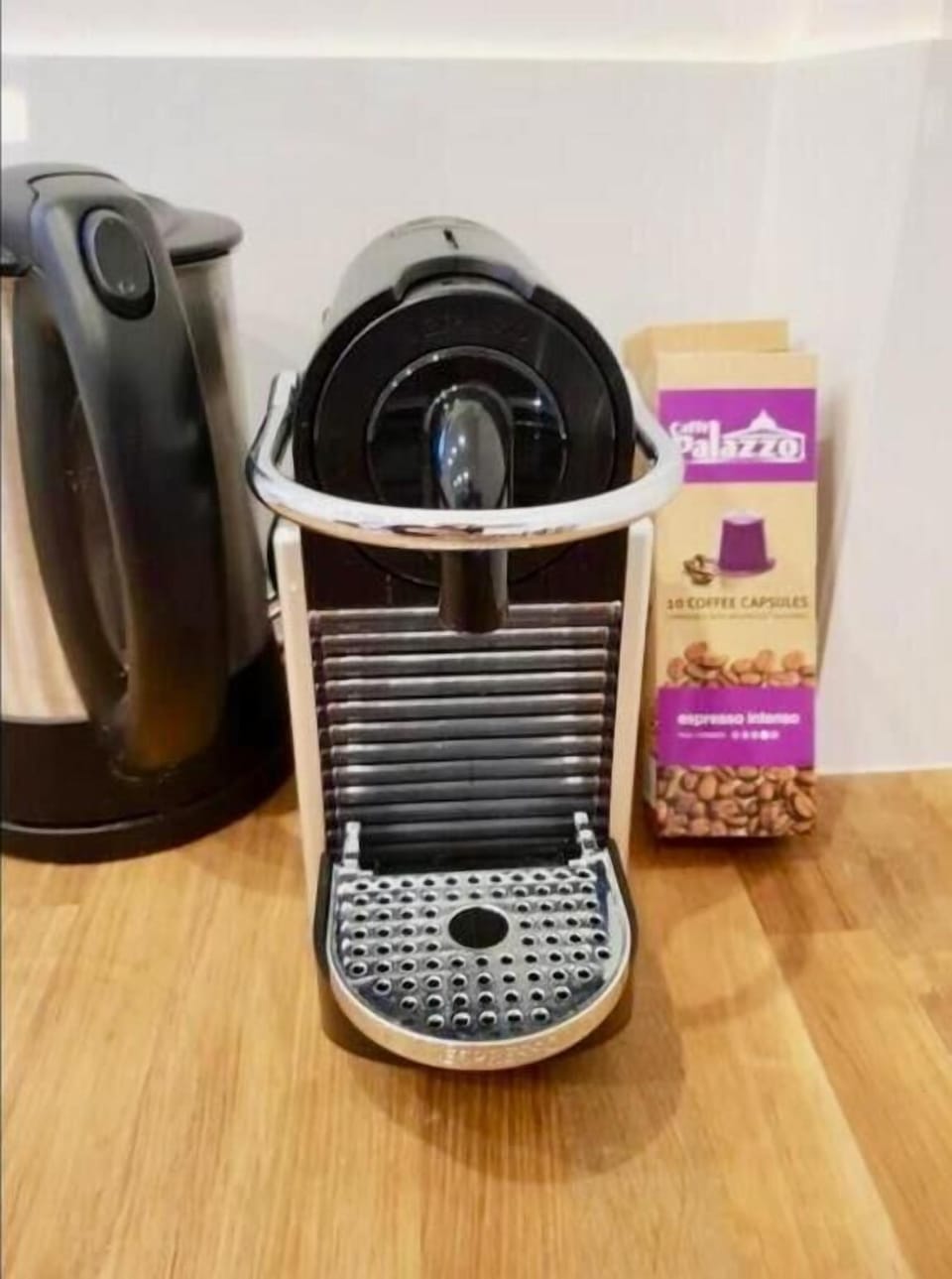 Apartment, 2 Bedrooms | Coffee and/or coffee maker