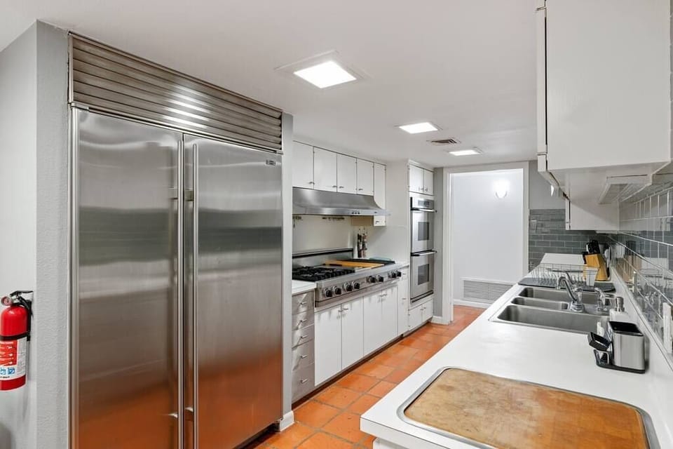 House, Multiple Beds, Hot Tub, Ocean View (4243 Ocean) | Private kitchen | Electric kettle