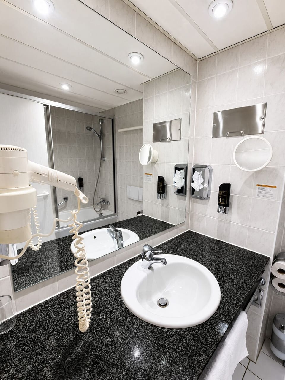 Towels, soap, shampoo, toilet paper