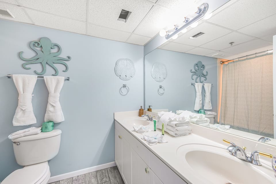 2nd Bathroom