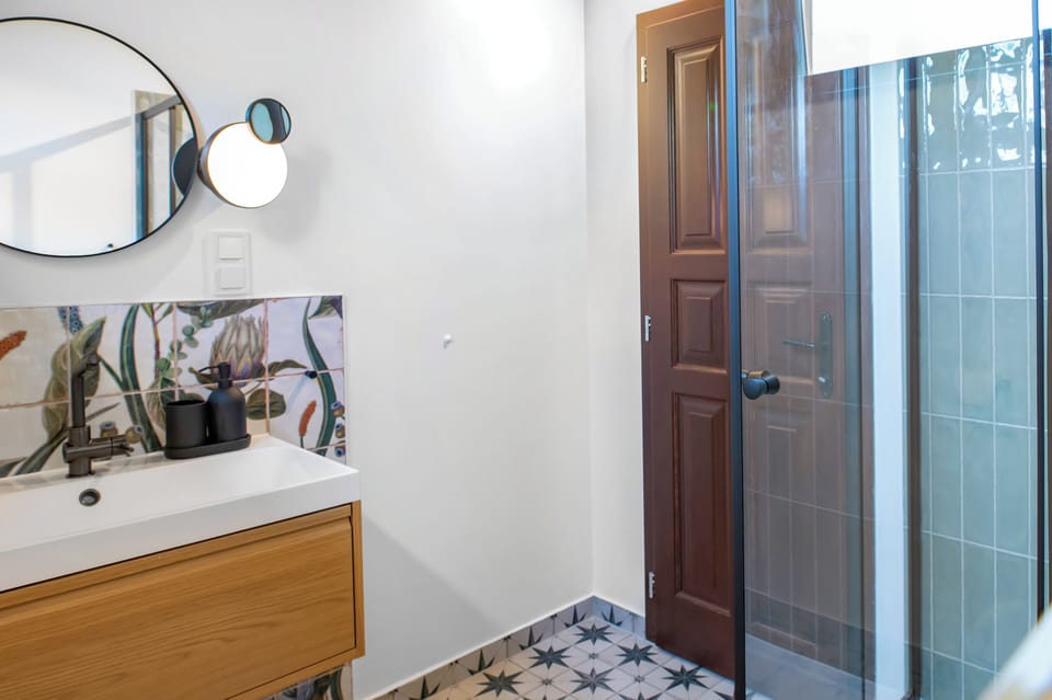 Comfort Apartment, Courtyard View | Bathroom