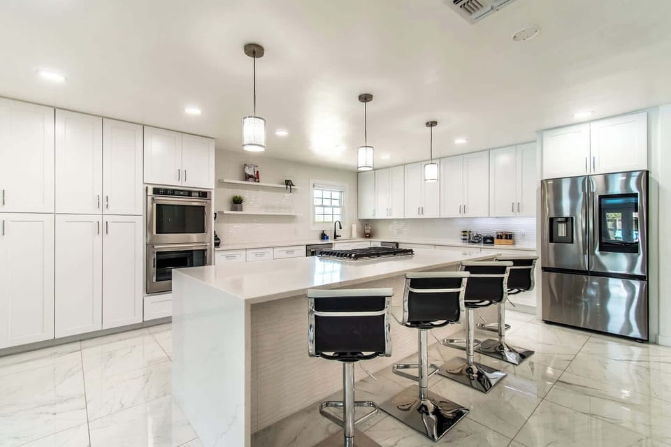 House, Multiple Beds, Pool Access, Pool View (5705 Ocean Drive) | Private kitchen