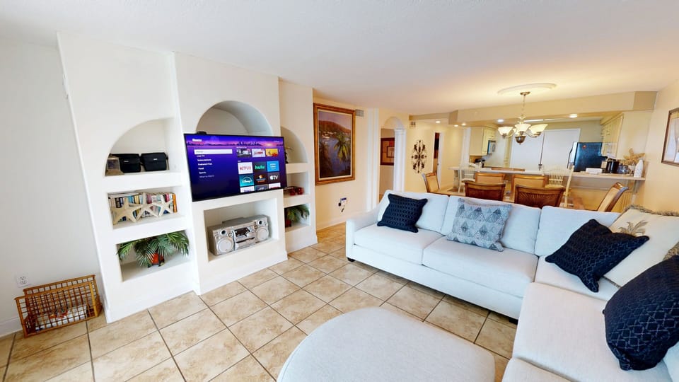 Condo, 2 Bedrooms | Living area | Smart TV