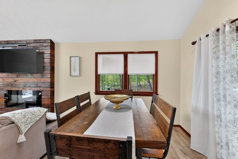 House, 3 Bedrooms | Dining