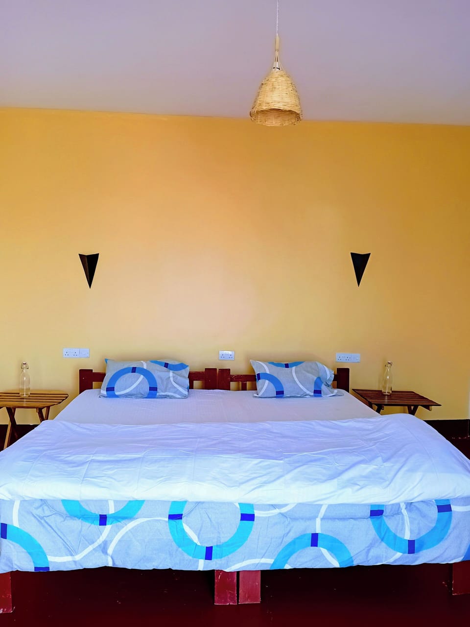 Superior Double or Twin Room, Patio, Lake View | In-room safe, desk, laptop workspace, bed sheets