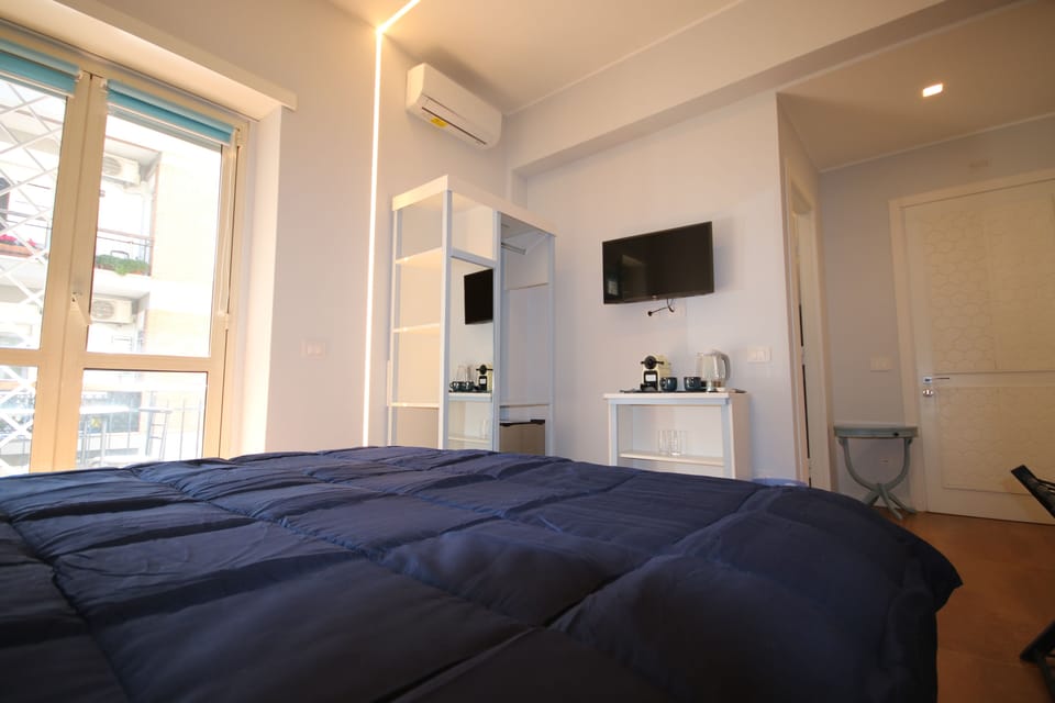 Classic Double Room | In-room safe, free WiFi