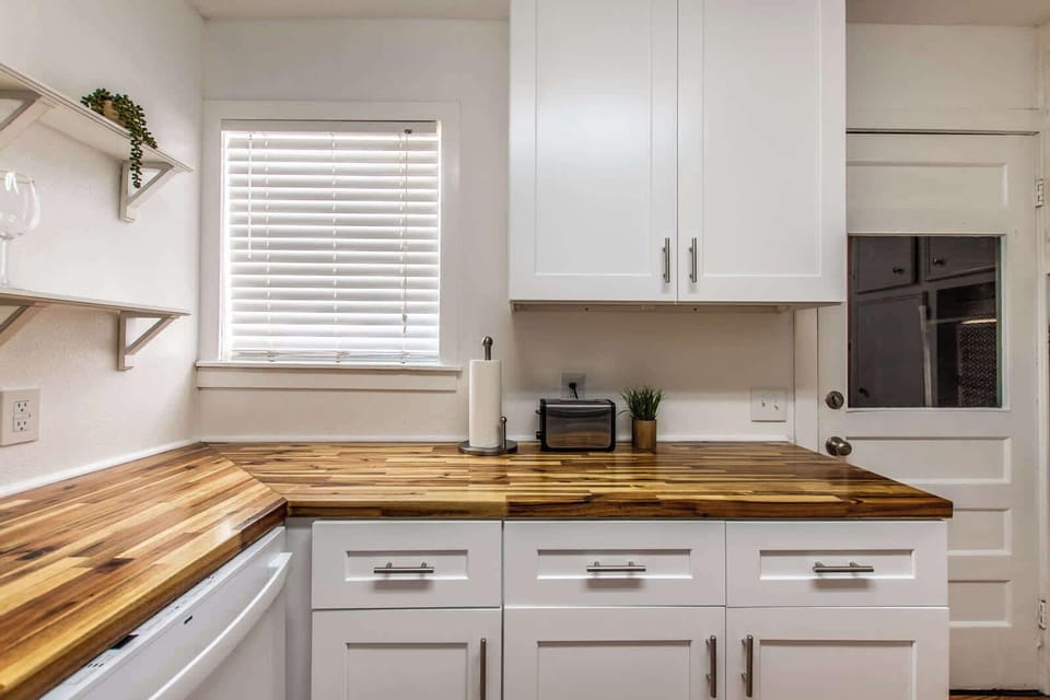 House, Multiple Beds, Kitchen, Garden View (4317 Harry) | Private kitchen