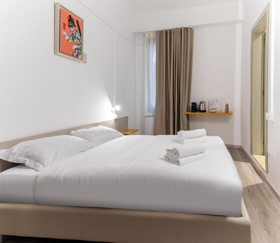 Classic Double Room | Desk, blackout drapes, iron/ironing board, free WiFi