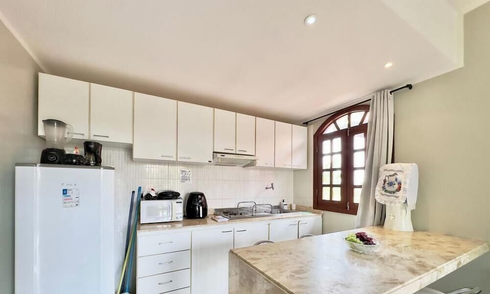 Basic Apartment | Private kitchen | Cookware/dishes/utensils