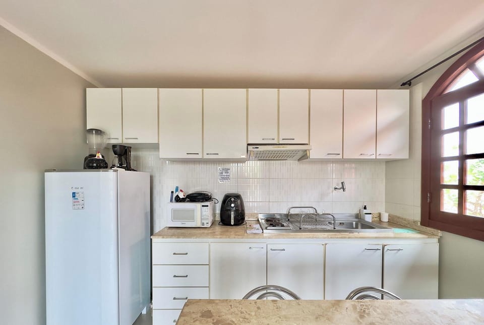 Basic Apartment | Private kitchen | Cookware/dishes/utensils