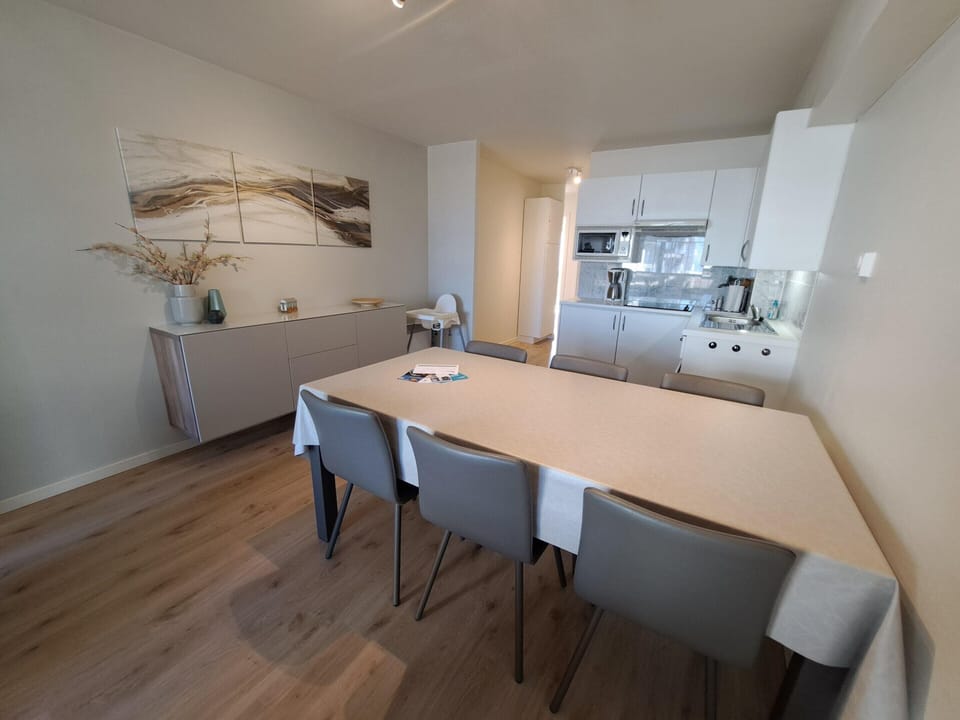 Apartment | Dining