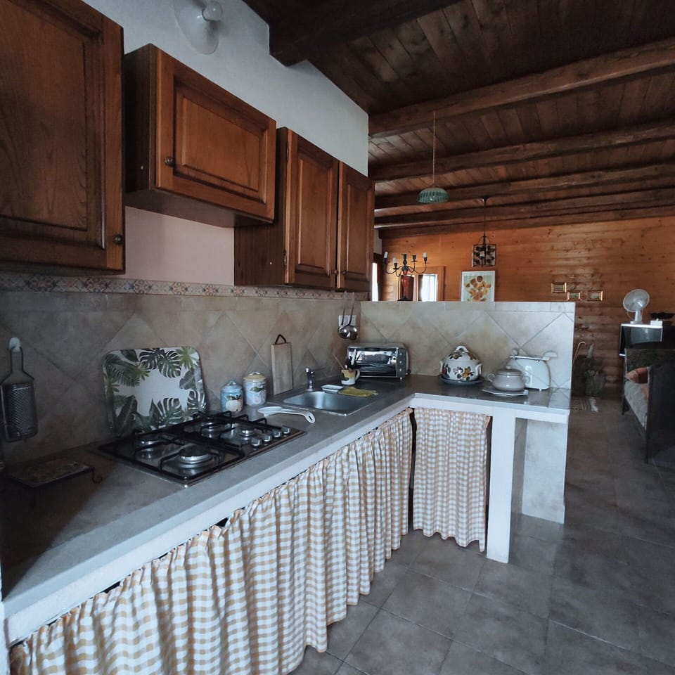 Autumn, Kitchen, Spring, Summer
