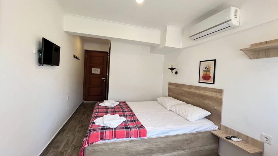 Basic Triple Room | Free WiFi