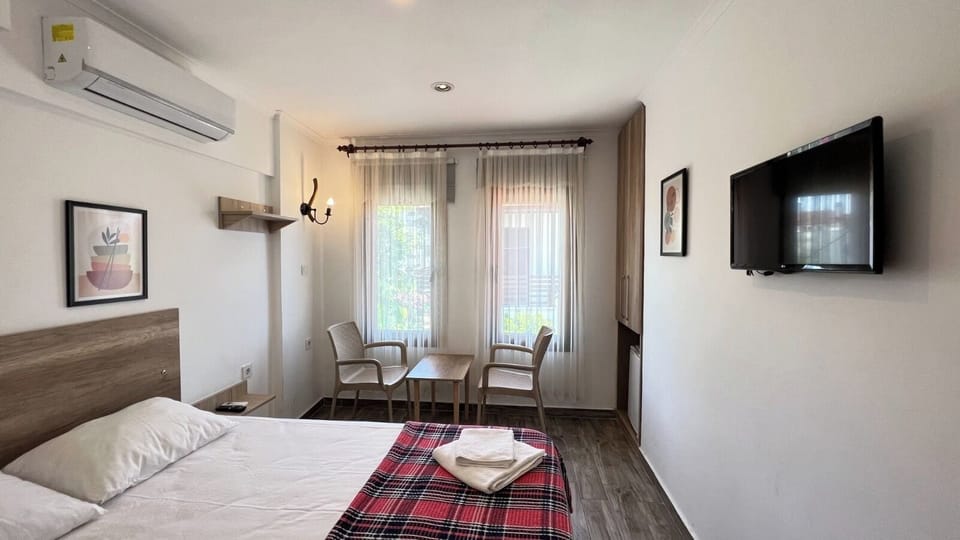 Basic Triple Room | Free WiFi