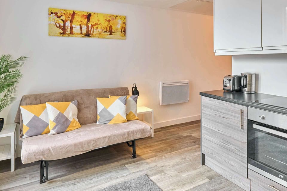 Leigh Street, Liverpool - Host & Stay