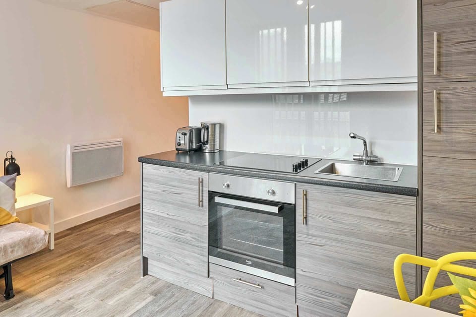 Leigh Street, Liverpool - Host & Stay