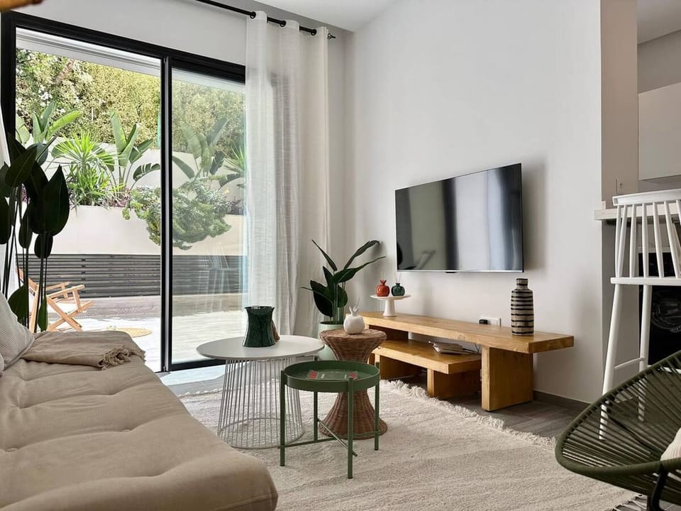 Apartment, 1 Bedroom, Terrace | Living room