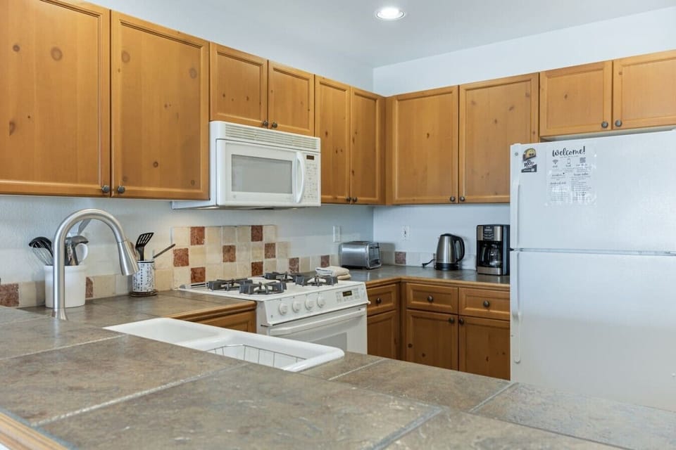 Fully equipped kitchen