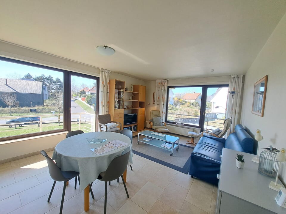 Apartment | Dining