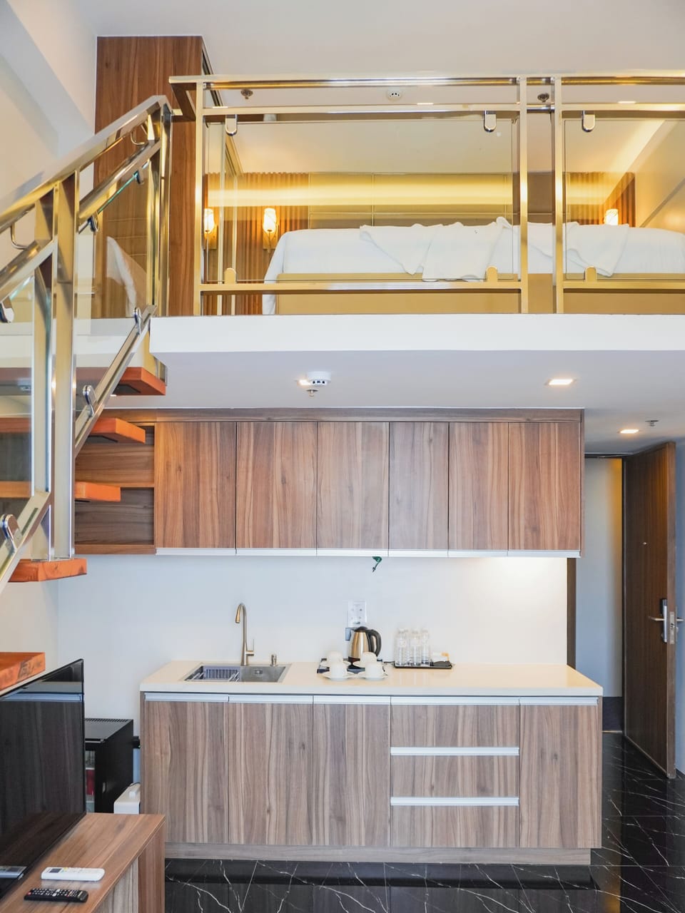 Superior Suite, Mountain View | Interior