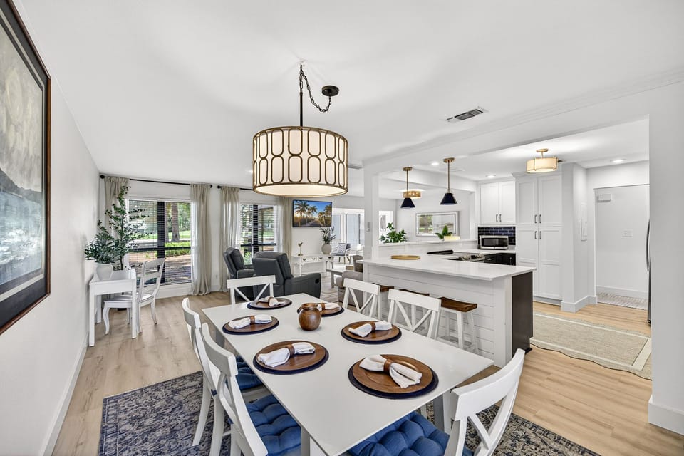 Open Concept Dining, Kitchen and Living Areas