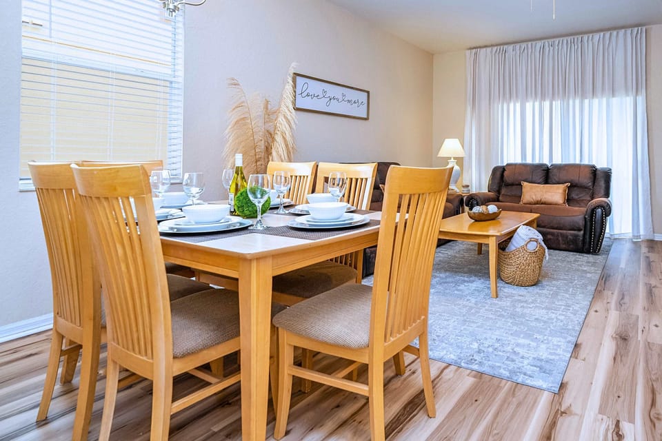 From casual breakfasts to family dinners, this table brings everyone together
