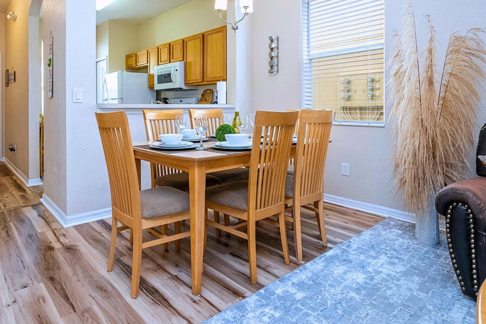 A fully set dining table for 6 makes family breakfasts and group dinners effortless