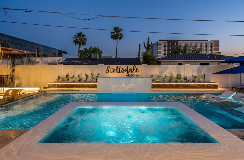 Night - 16 Person Hot Tub 102° - Double Fountain View