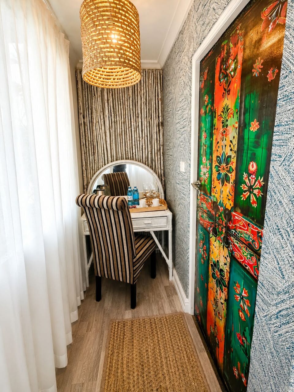 Deluxe Double Room, Patio, Pool View | Interior