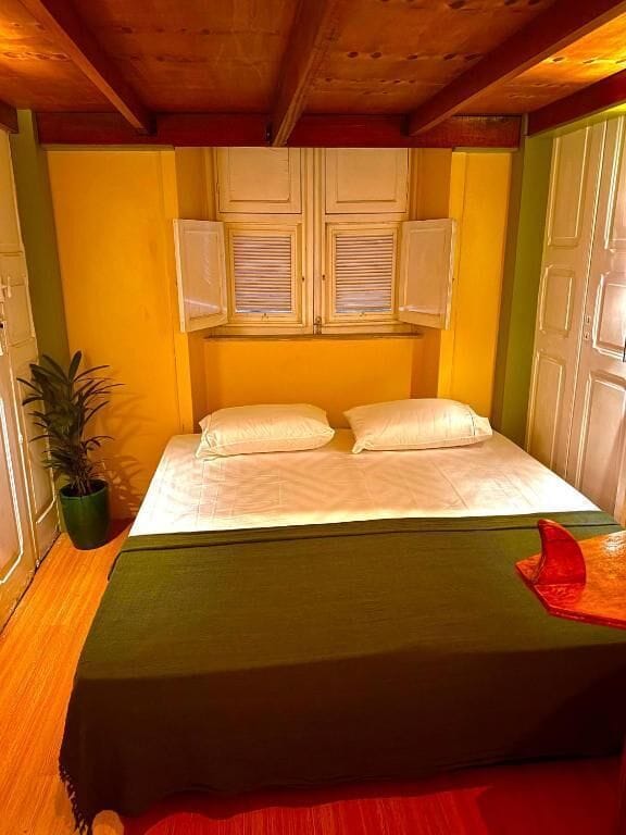 Abacaxi | Blackout drapes, soundproofing, iron/ironing board, free WiFi