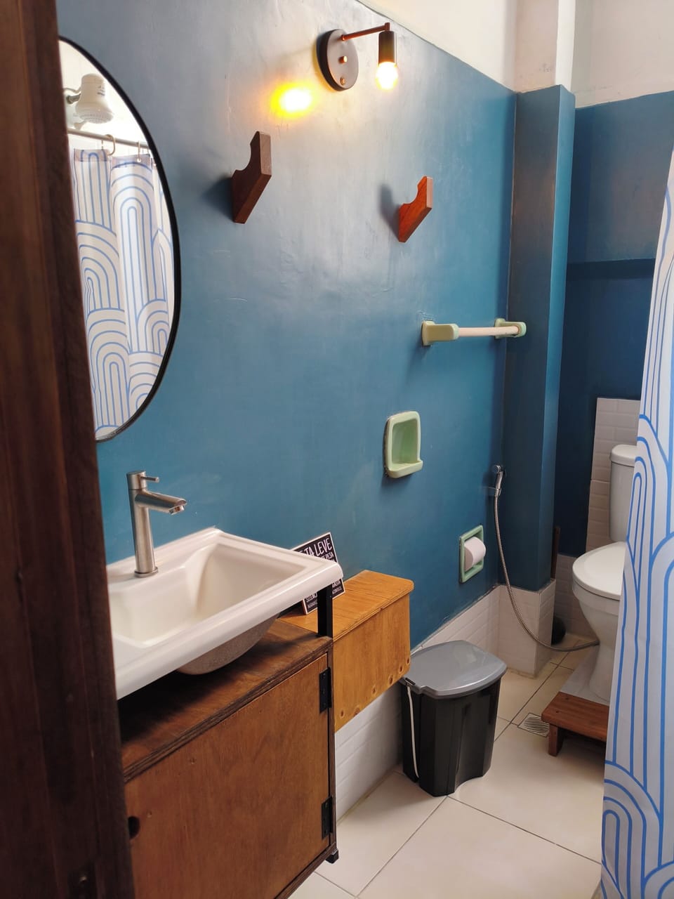 Bidet, towels, soap, toilet paper