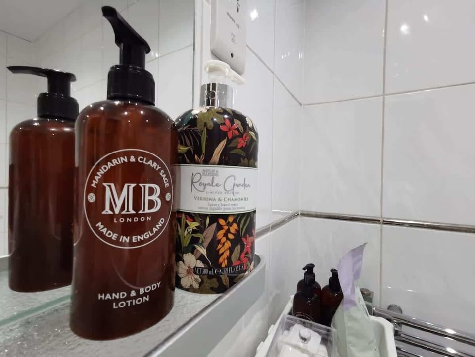 Bathroom amenities