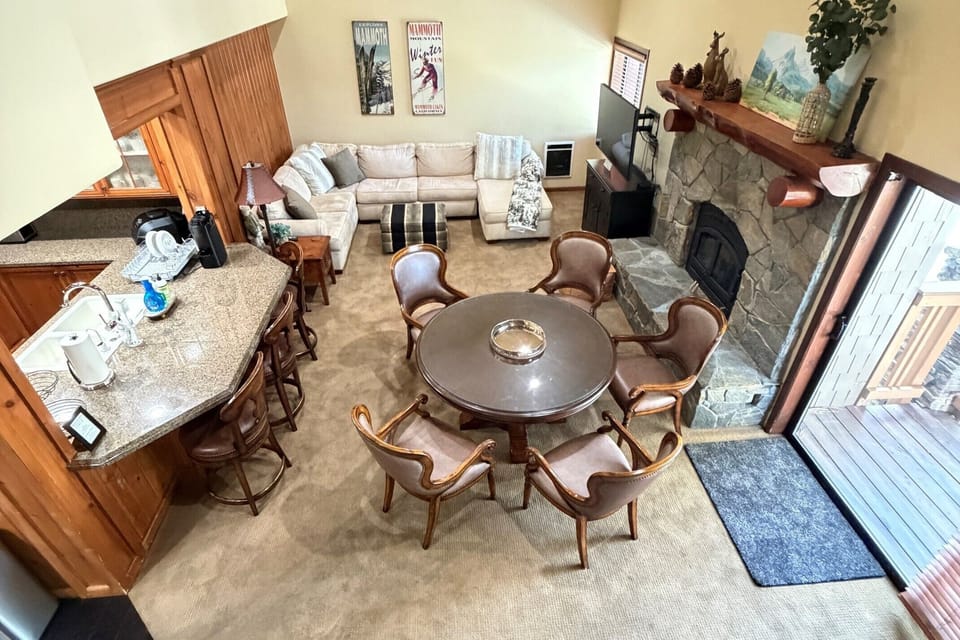 Living Room, Dining/Game Table, Bar seating