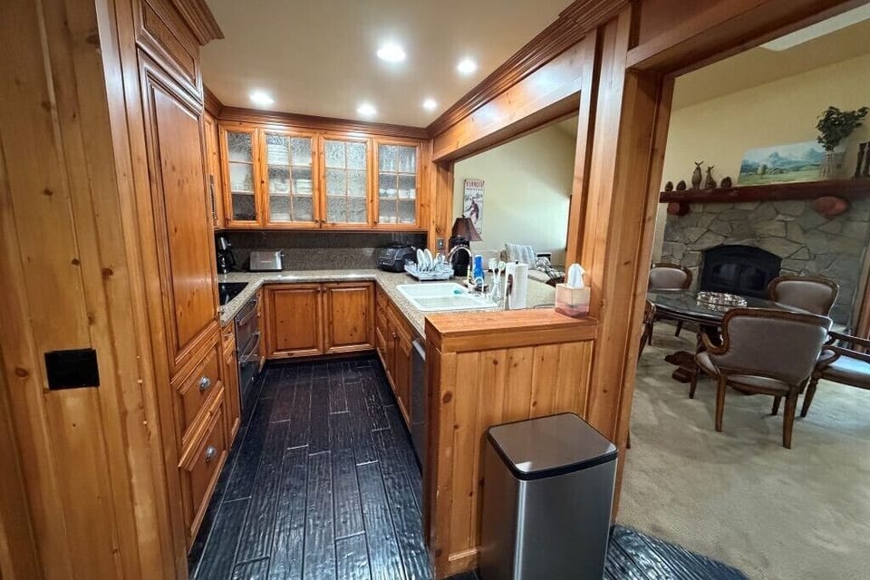 Fully-equipped kitchen, incl. new oven, microwave, dishwasher, Filtered water