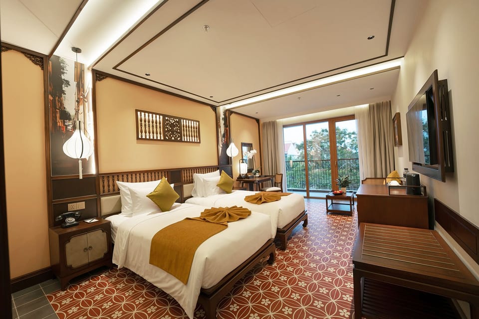 Moon Light Deluxe  | Minibar, in-room safe, individually decorated, individually furnished
