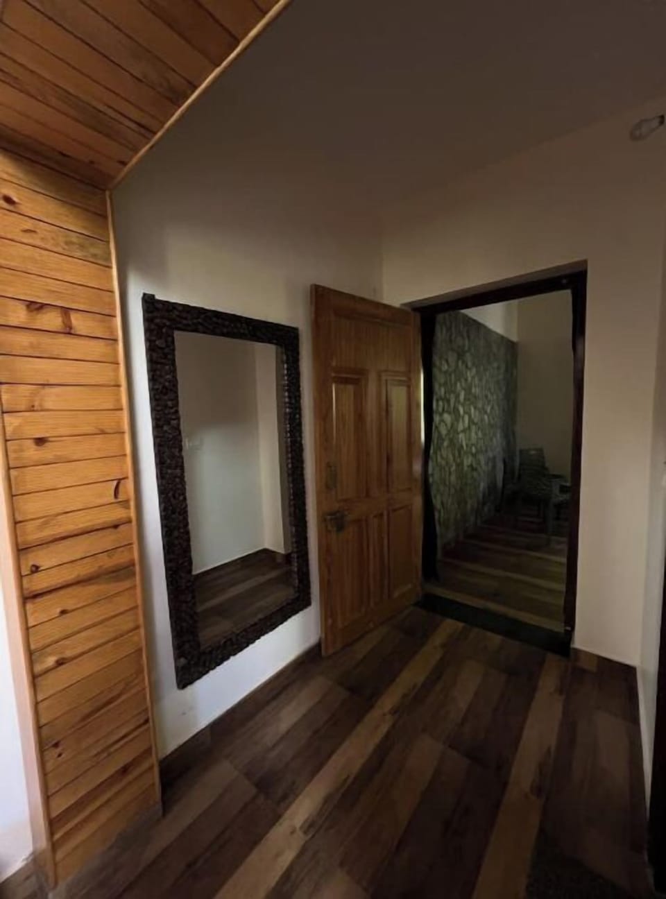 Comfort Double Room, Balcony, Mountain View | Interior