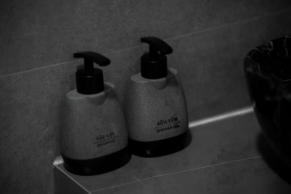 Family Room, Balcony, Mountain View | Bathroom amenities | Slippers, bidet