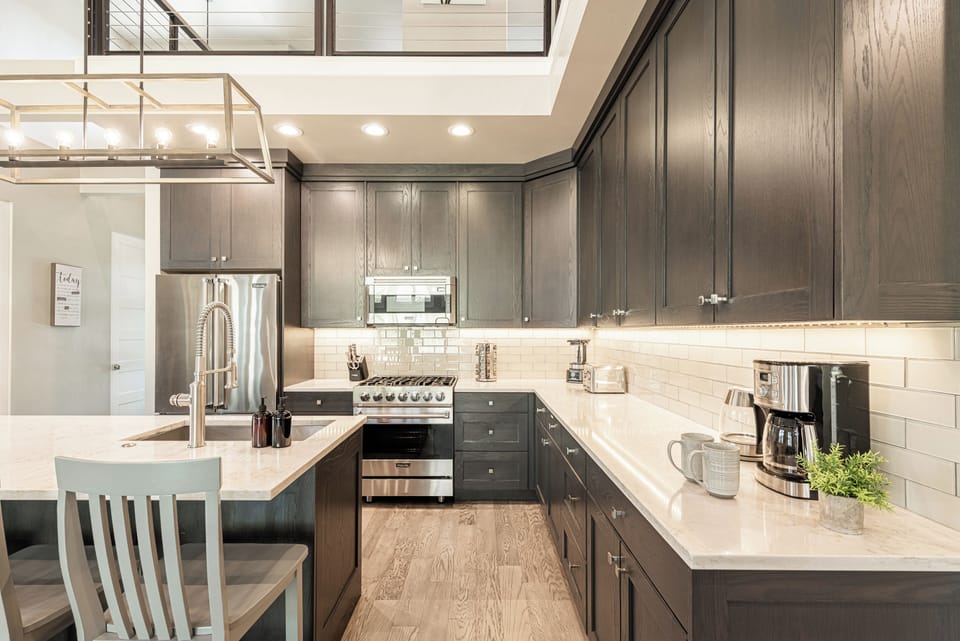 Chef's kitchen with Viking appliances